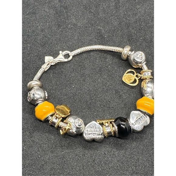 Stunning Bradford exchange charmed Fashionable Fan Steelers Bracelet RETAILS $15 - Picture 6 of 13
